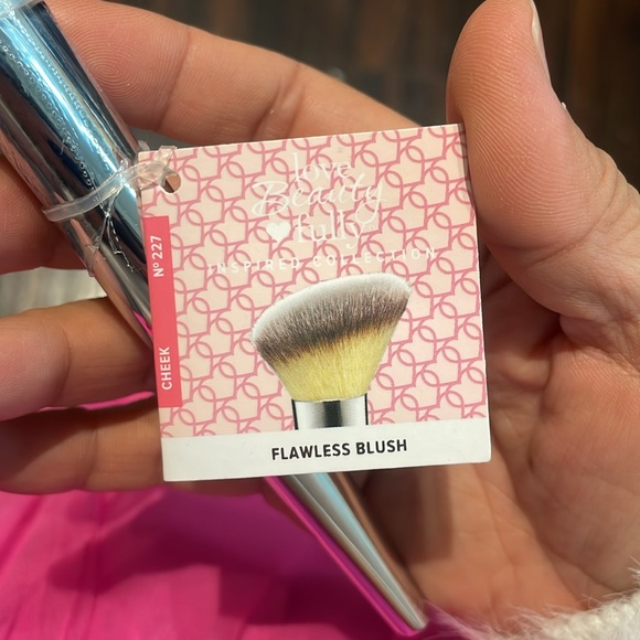 Beauty FULLY Flawless BLUSH BRUSH NWT brush cover set - Picture 5 of 7